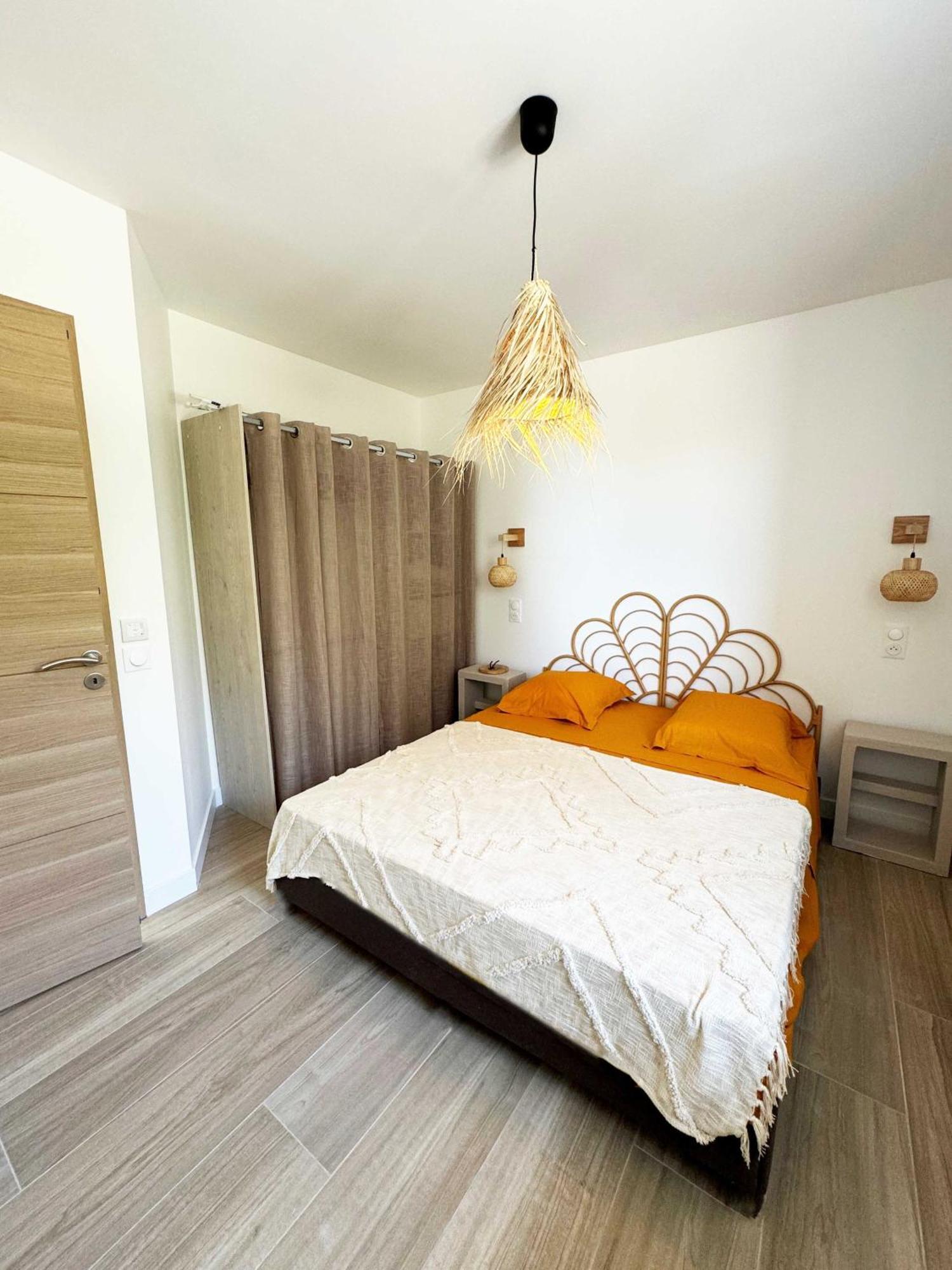 La Villa Dina การ์เกราน ภายนอก รูปภาพ
